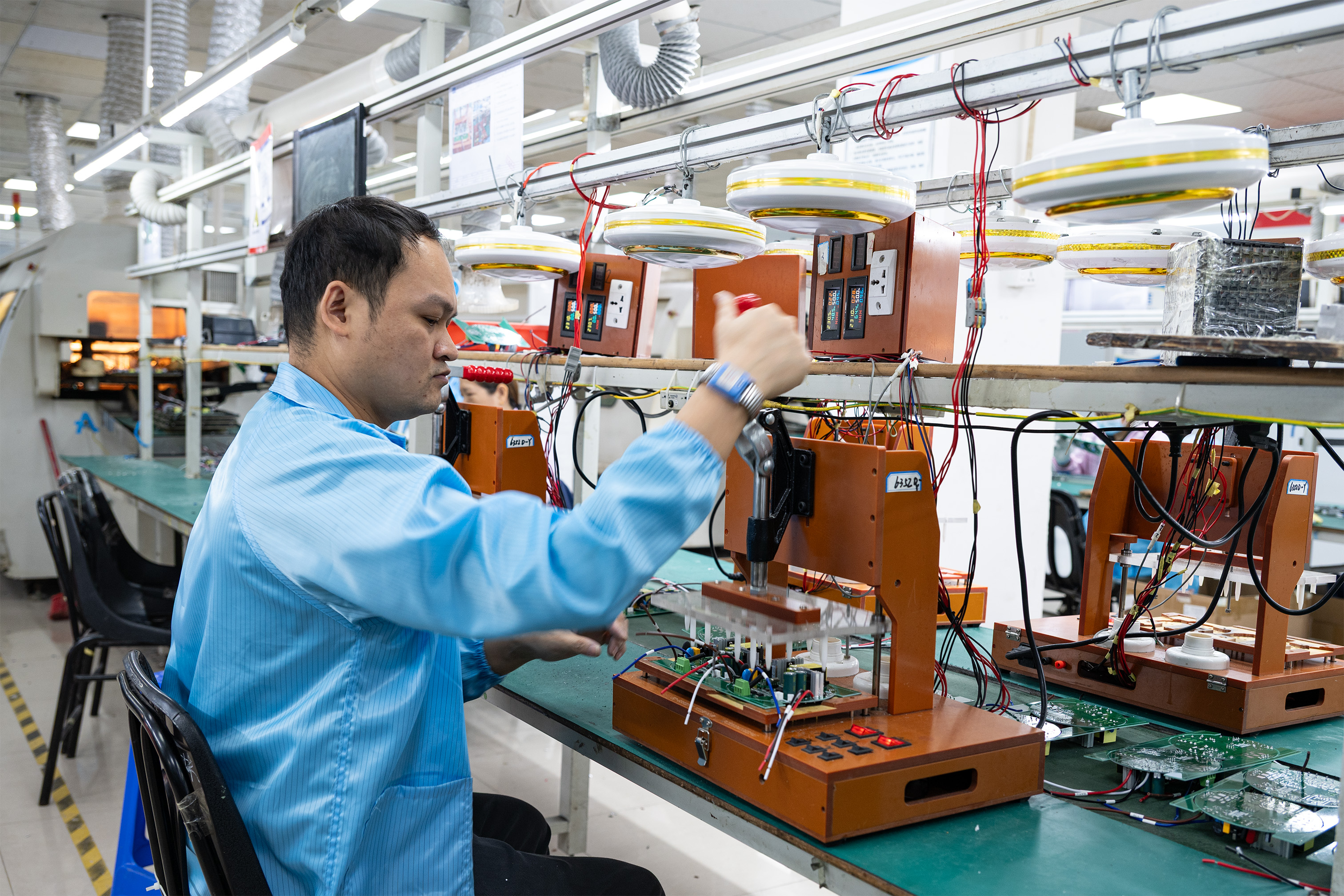 LLM application hardware on the SMT line